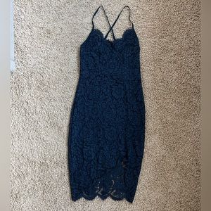 Lulu’s navy lace midi dress size small. Like new condition, worn once, no flaws